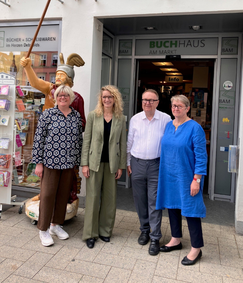 Hugendubel übernimmt das ‚Buchhaus am Markt‘ und den ‚Buchsalon am Schlosspark‘ in Detmold ab dem 1. August 2025